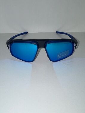Nike Flyfree M Mirrored Sunglasses with Interchangeable Lens FV2391-410